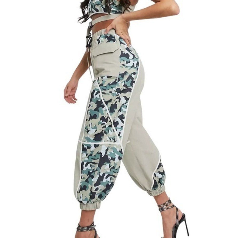 Women's ASOS DESIGN Camo Pant Shell Fabric Tan Baggy Front Pockets Joggers Sz 8